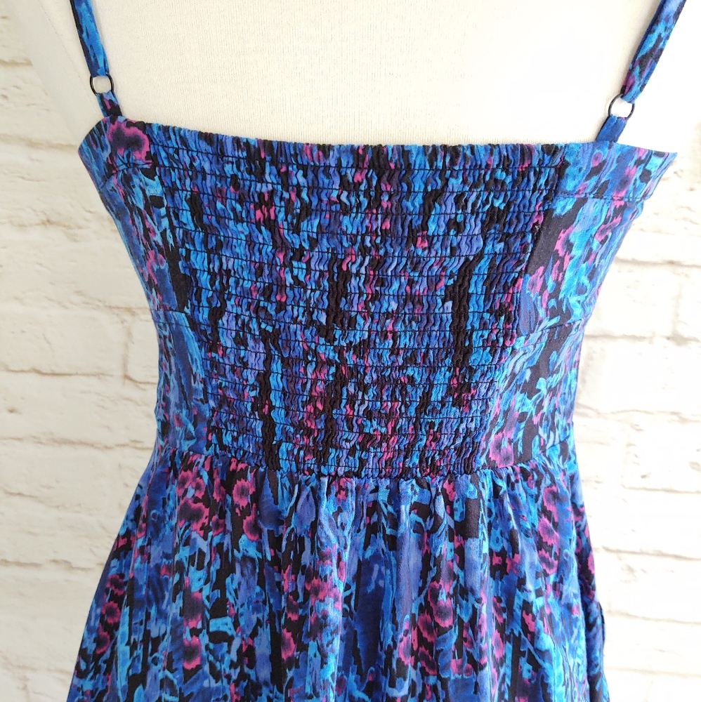 Express dress - Picture 3 of 6